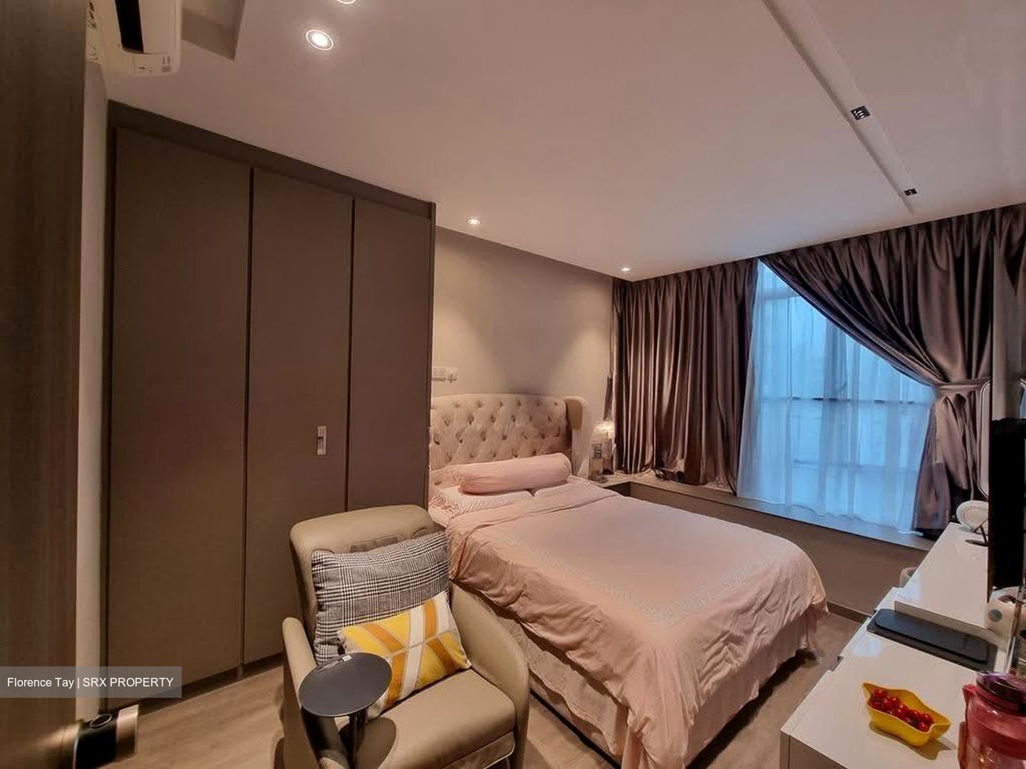 The Lakeshore (D22), Condominium #617070071